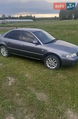 Седан Audi A4 1999 в 