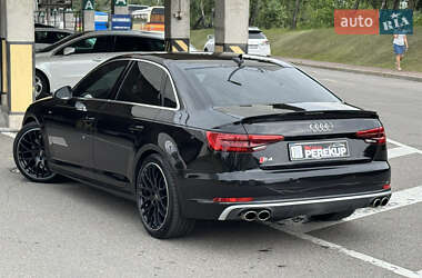 Седан Audi A4 2017 в 