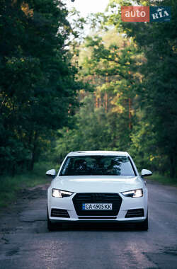 Седан Audi A4 2016 в 