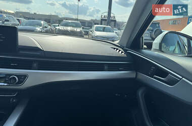 Седан Audi A4 2016 в 