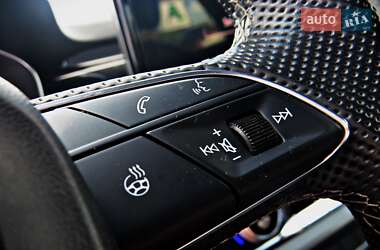 Седан Audi A4 2021 в 