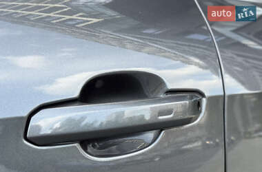 Седан Audi A4 2021 в 