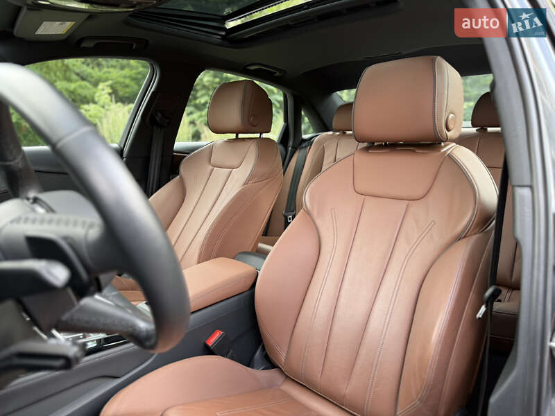 Седан Audi A4 2021 в Львові