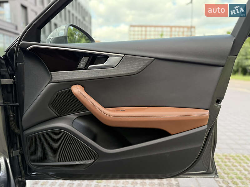 Седан Audi A4 2021 в Львові