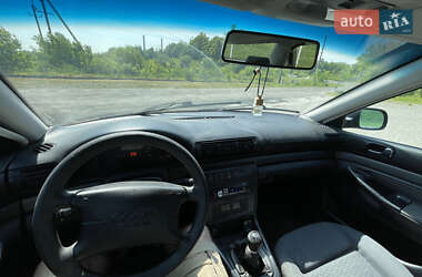 Седан Audi A4 1995 в 