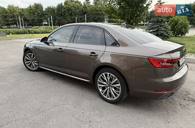 Седан Audi A4 2016 в 