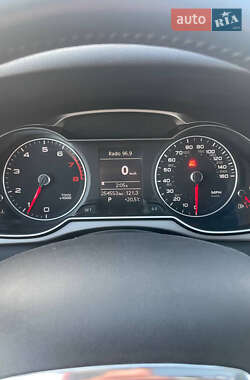 Седан Audi A4 2013 в 