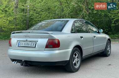 Седан Audi A4 1995 в 