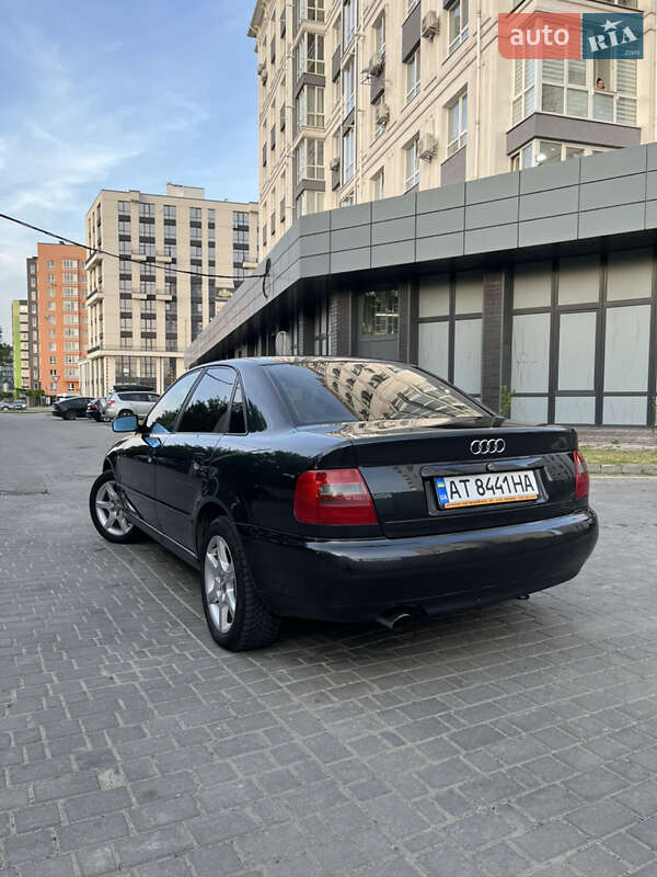 Седан Audi A4 1998 в Ивано-Франковске