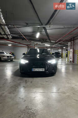 Седан Audi A4 2022 в 