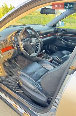 Универсал Audi A4 2001 в 
