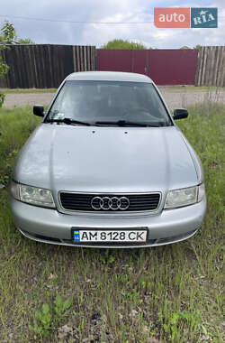 Седан Audi A4 1996 в 