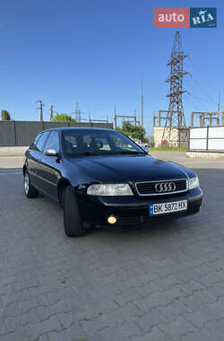 Универсал Audi A4 2000 в 