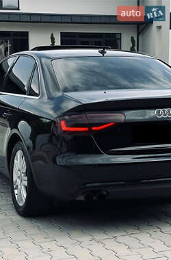Седан Audi A4 2012 в 