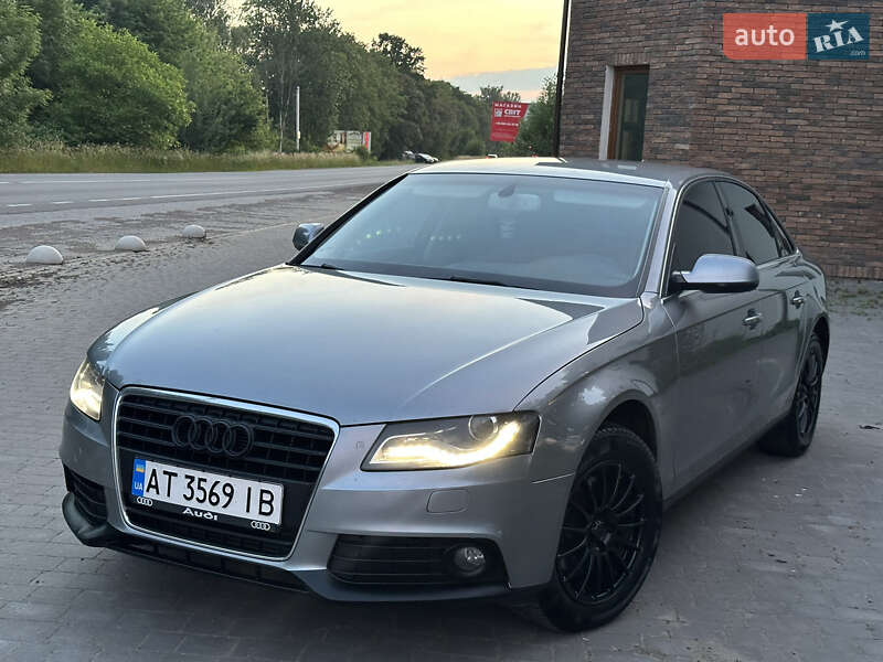 Седан Audi A4 2009 в 