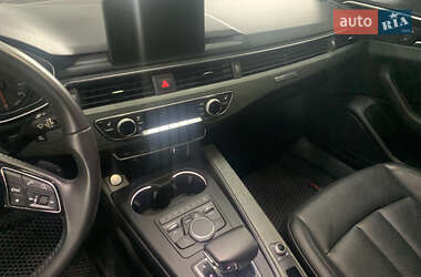 Седан Audi A4 2018 в 