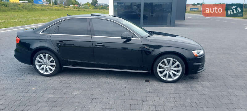 Седан Audi A4 2013 в Львове