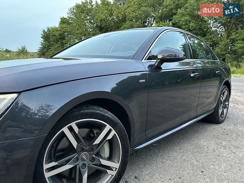 Седан Audi A4 2016 в Львове