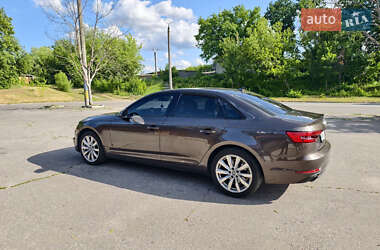 Седан Audi A4 2017 в 