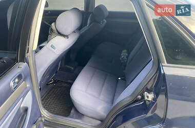 Седан Audi A4 2000 в 