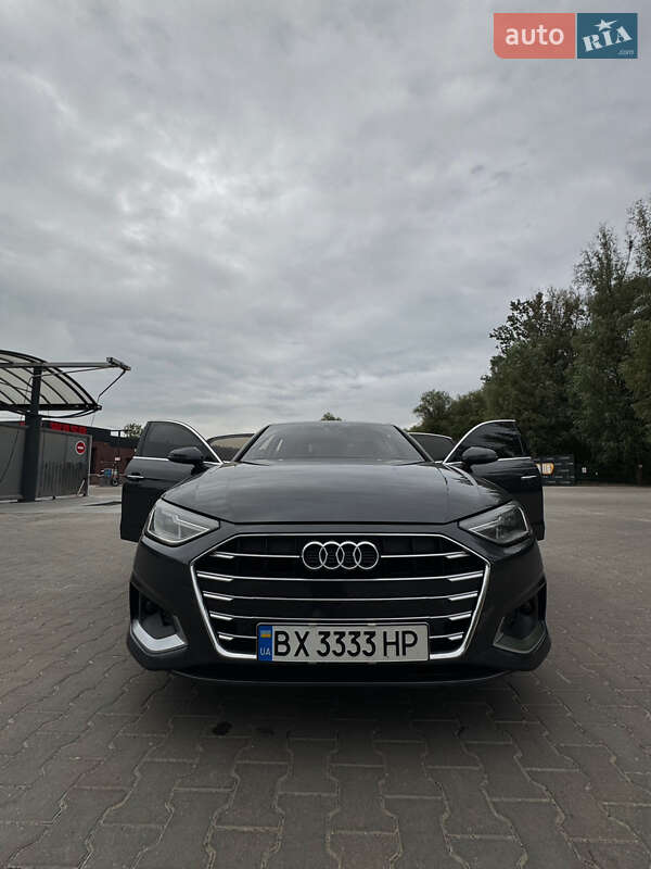 Седан Audi A4 2019 в Хмельницькому