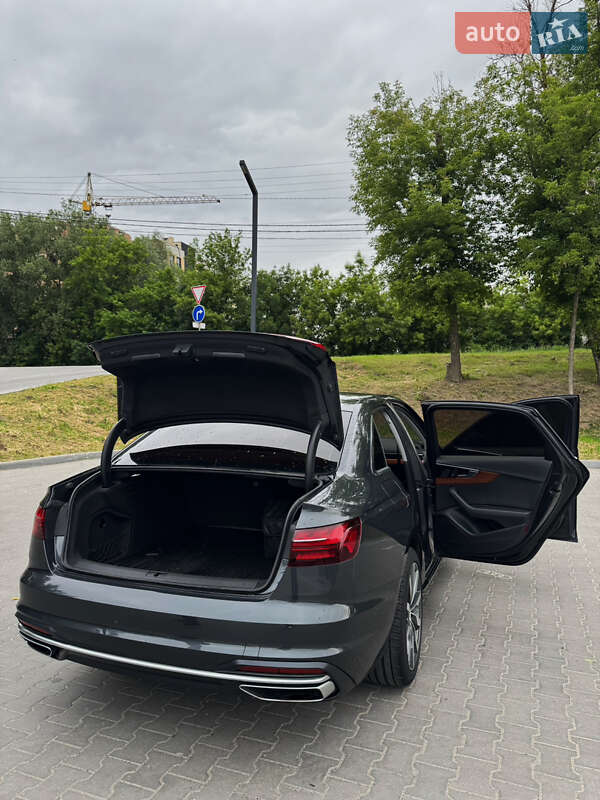 Седан Audi A4 2019 в Хмельницькому