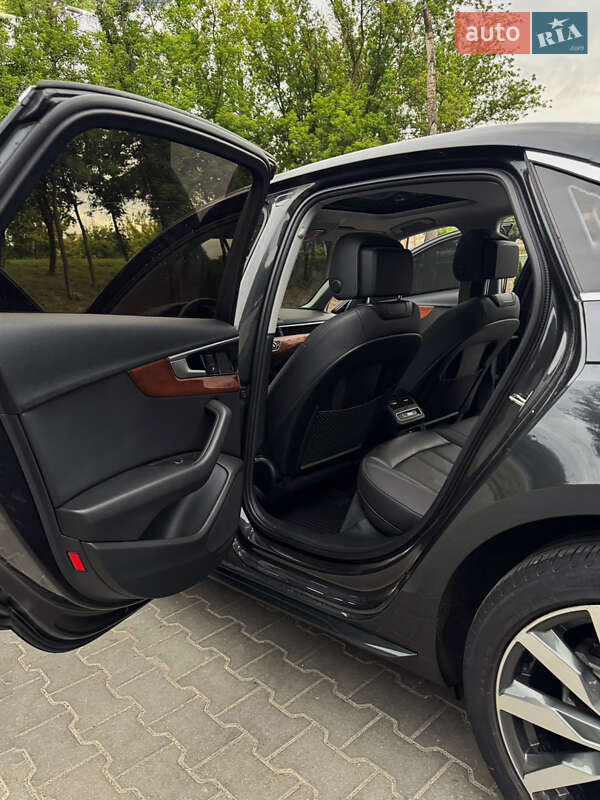 Седан Audi A4 2019 в Хмельницькому