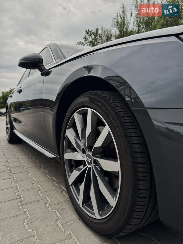 Седан Audi A4 2019 в Хмельницькому