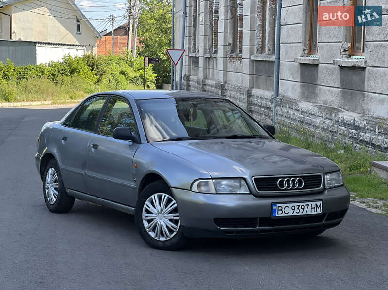 Седан Audi A4 1996 в 