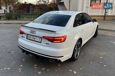 Седан Audi A4 2017 в 