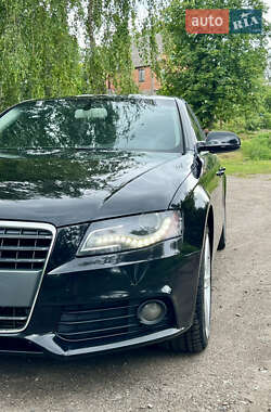 Седан Audi A4 2012 в 