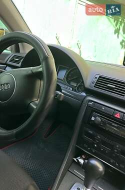Седан Audi A4 2002 в 