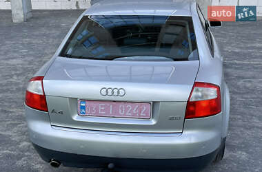 Седан Audi A4 2004 в 