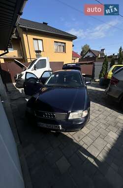 Седан Audi A4 1996 в Львове