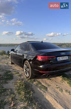 Седан Audi A4 2017 в 