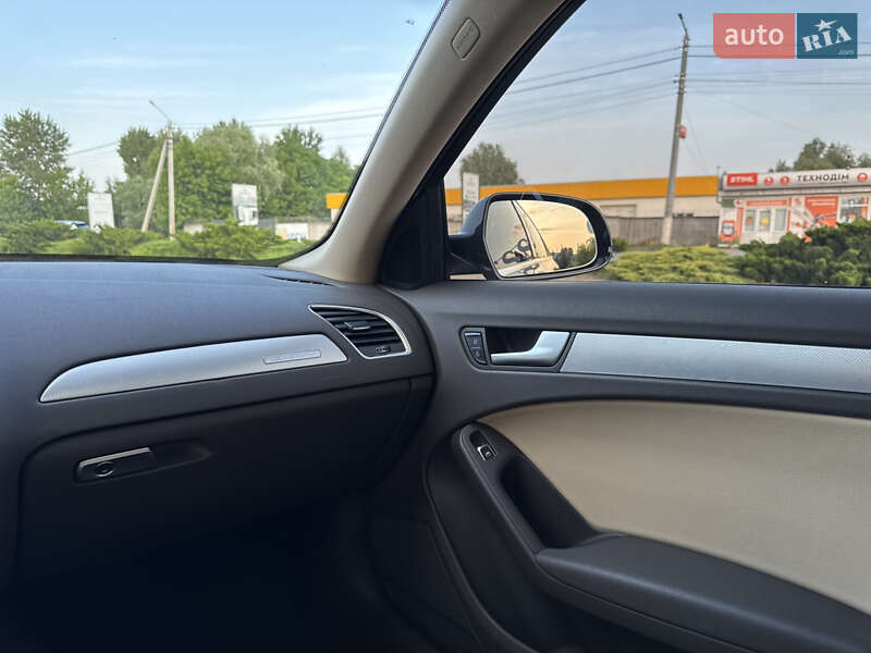 Седан Audi A4 2012 в Киеве