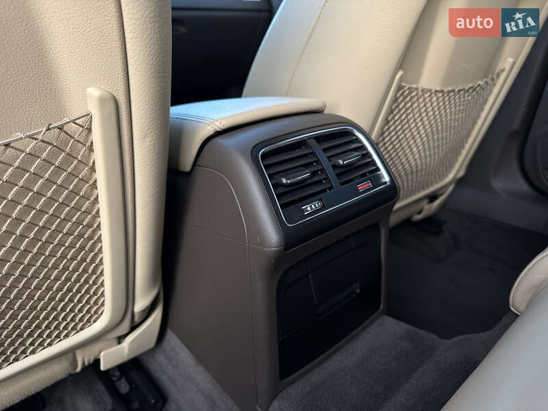 Седан Audi A4 2012 в Киеве