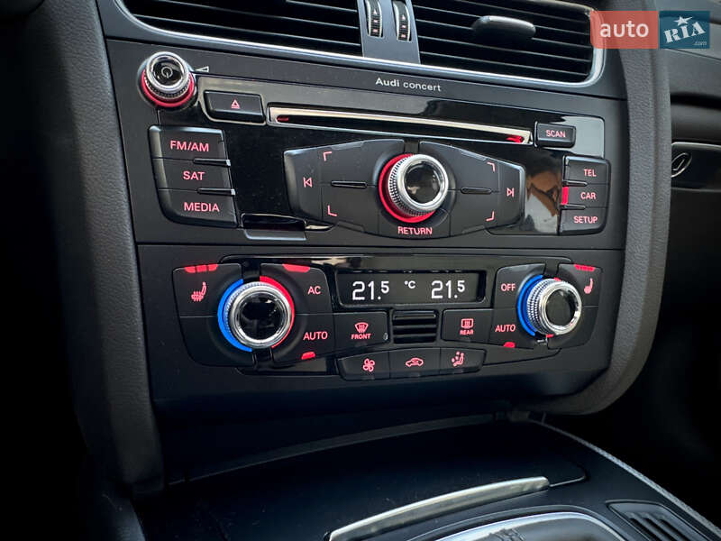 Седан Audi A4 2012 в Киеве