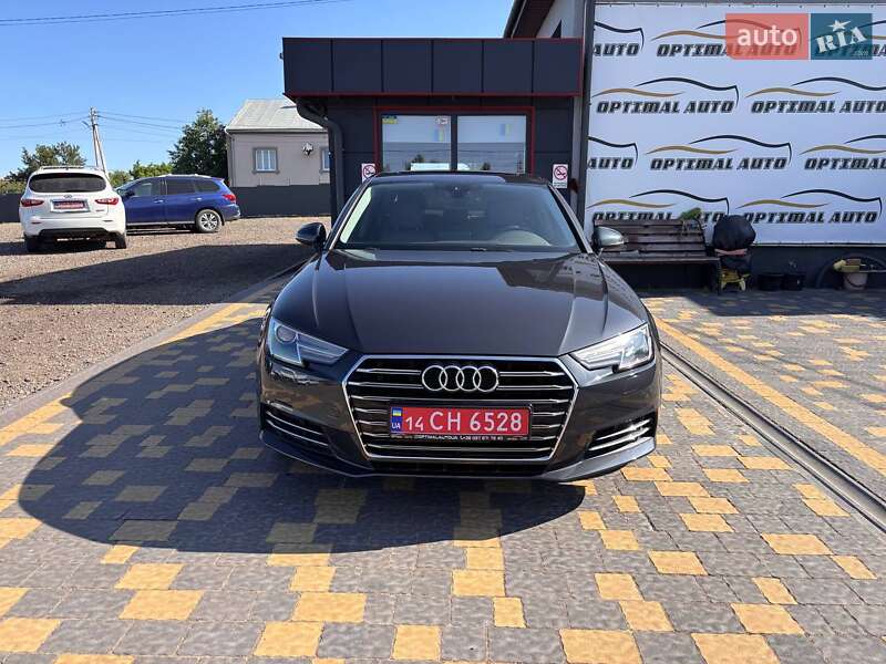 Седан Audi A4 2017 в Львове