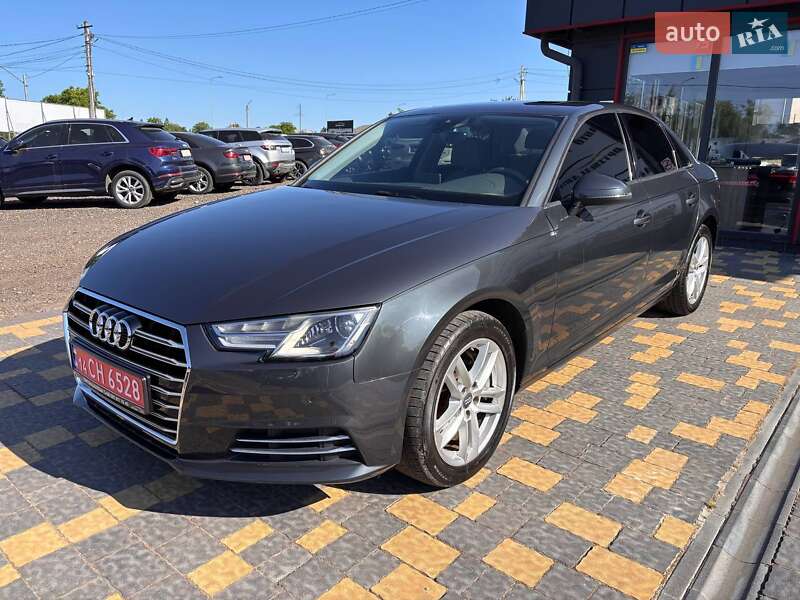 Седан Audi A4 2017 в Львове