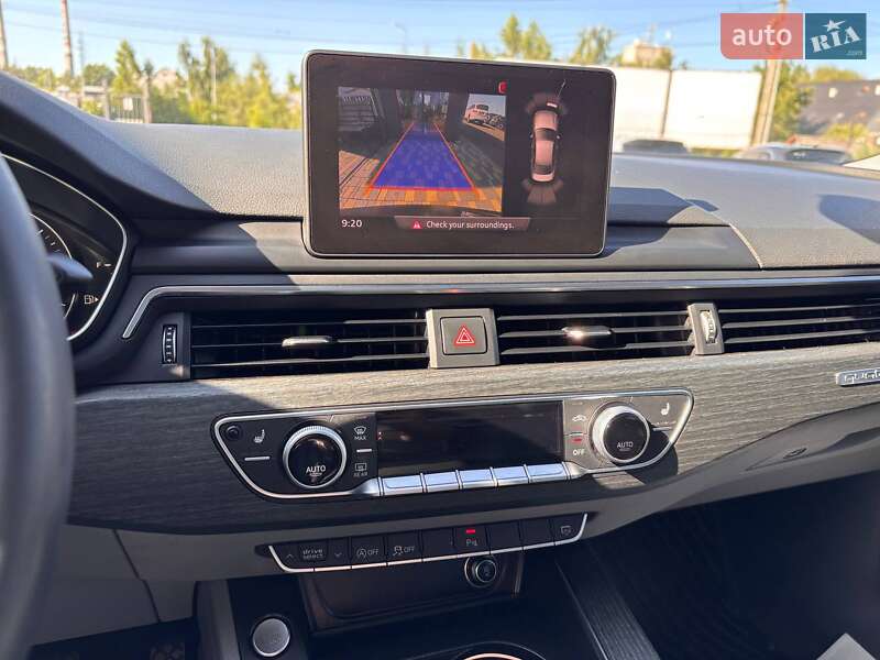 Седан Audi A4 2017 в Львове