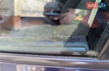 Седан Audi A4 1996 в 