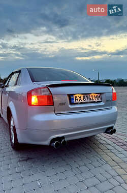 Седан Audi A4 2004 в 