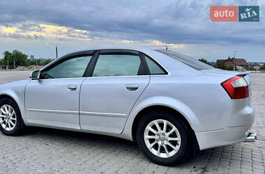 Седан Audi A4 2004 в 