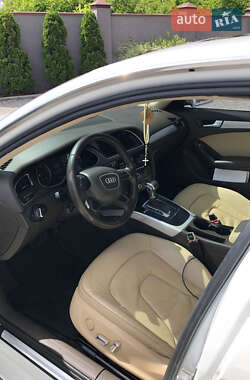 Седан Audi A4 2012 в 