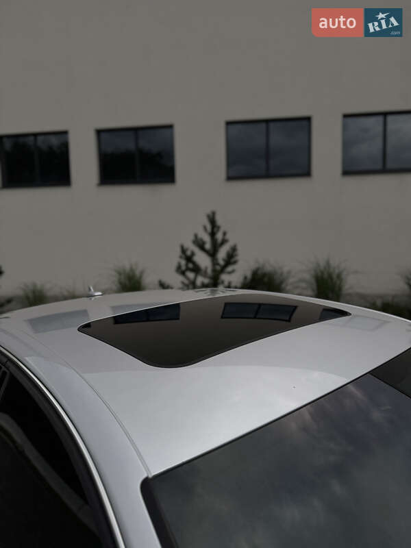 Седан Audi A4 2013 в Луцке
