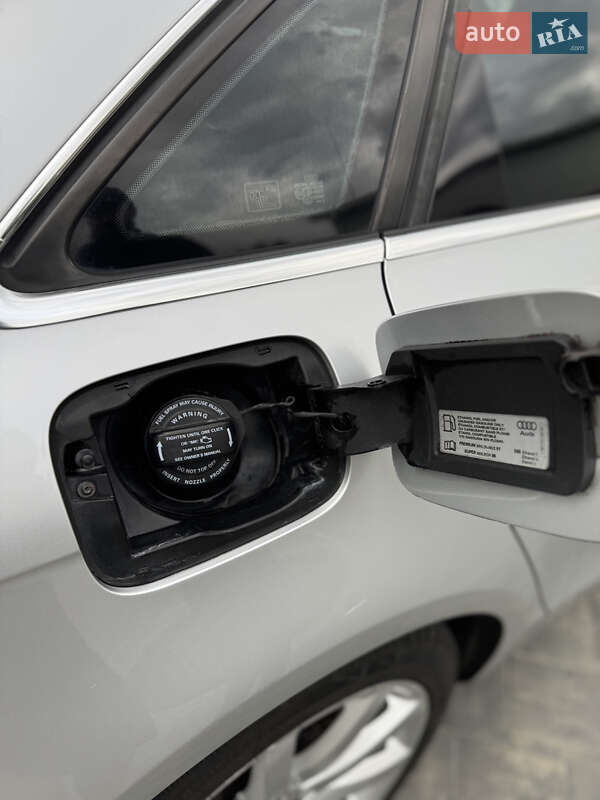 Седан Audi A4 2013 в Киеве