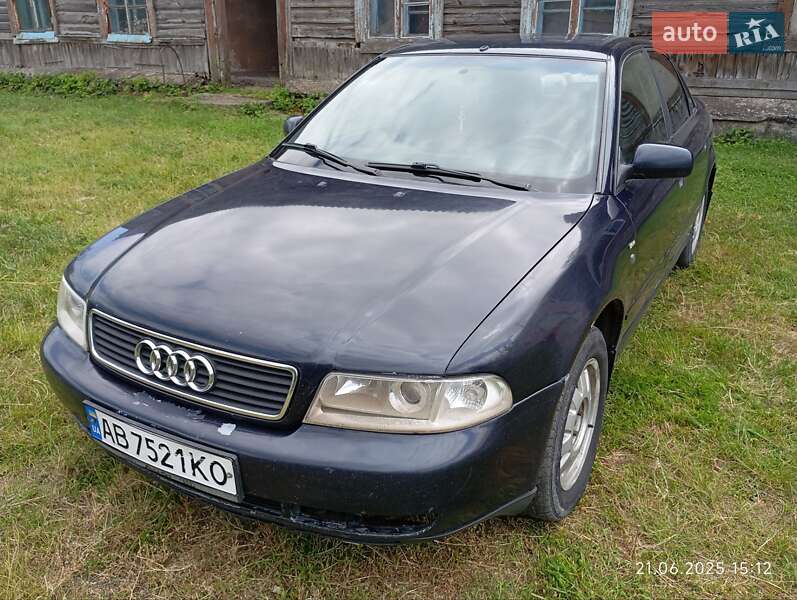 Седан Audi A4 1998 в 