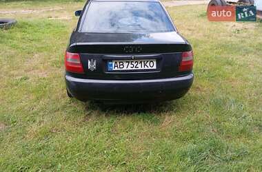 Седан Audi A4 1998 в 