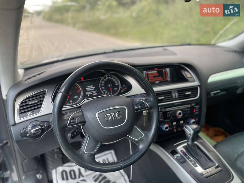 Седан Audi A4 2015 в Яворові